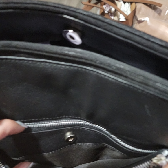 Purse - Picture 3 of 5